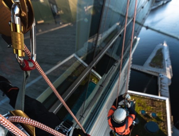 Rope specially adapted to meet the requirements of companies working at height